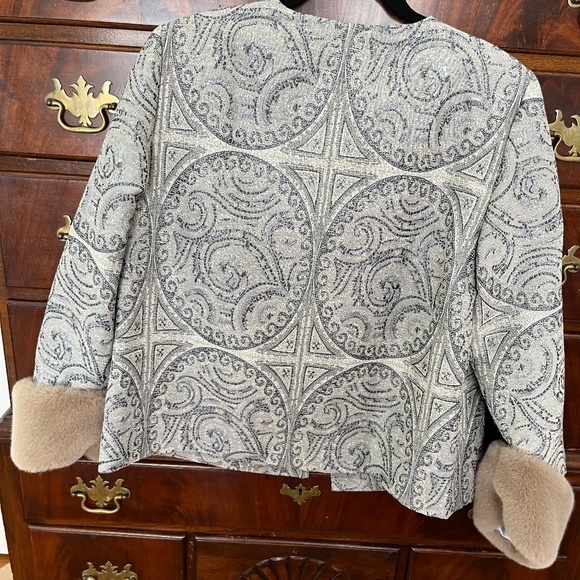 Chico's Muticolored Lined Jacket with Removable Cuffs Size 2 NWOT - Picture 6 of 6